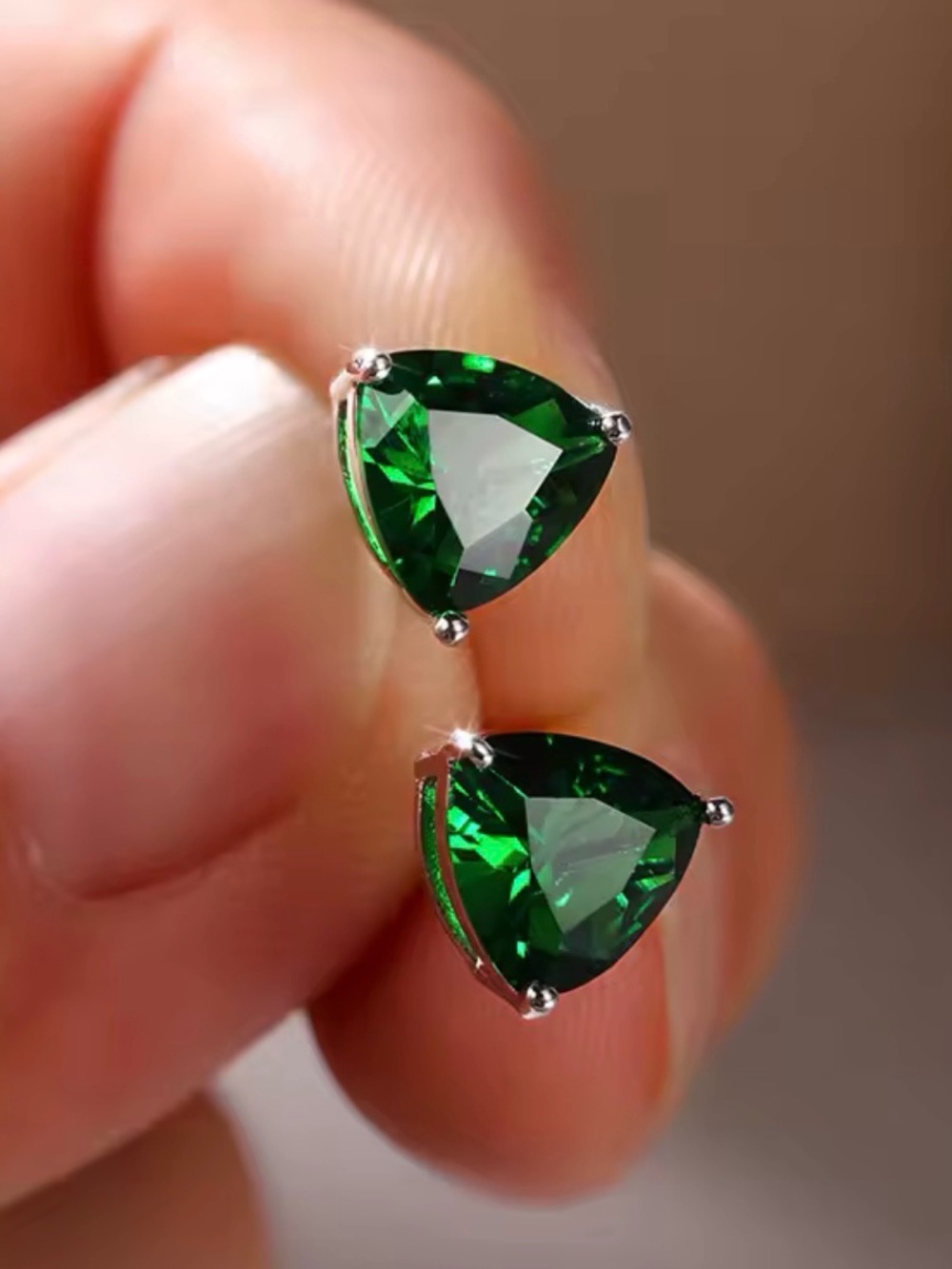 Emerald Green Teardrop Stud Earrings - Silver Setting